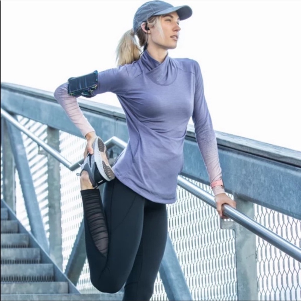 CALIA by Carrie underwood long sleeve pullover